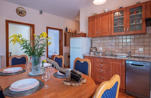 Orihi House | Stunning home in Barban with WiFi