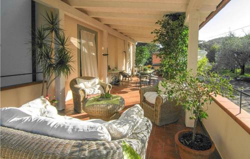 Cascine-La Croce House | Stunning Home In Castelvecchio Di Comp