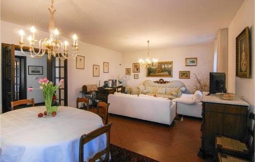 Cascine-La Croce House | Stunning Home In Castelvecchio Di Comp