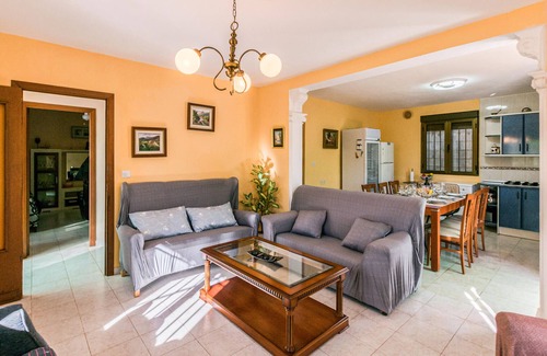 Alcala la Real House | Stunning home in Alcala la Real