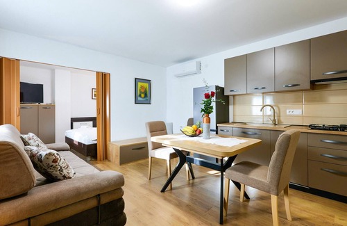 Ivanska House | Stunning home in Ivanska