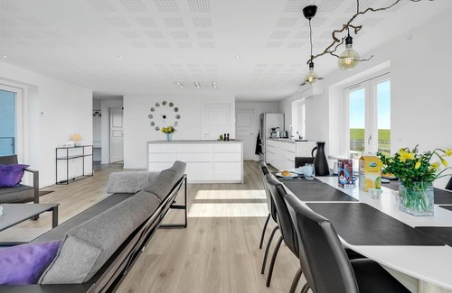 Lundby House | Stunning home in Lundby with kitchen