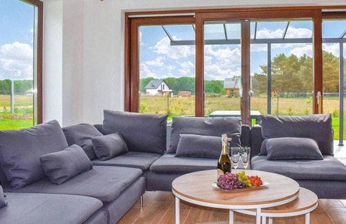 Miroszewo House | Stunning Home in Nowe Warpno With Sauna, Wifi and 5 Bedrooms