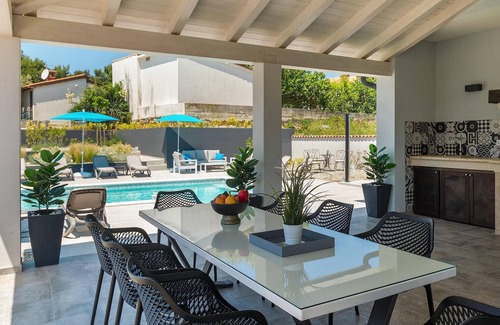 Premantura House | Stunning home in Pula