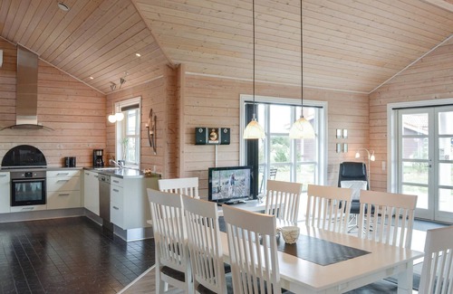 Ringkøbing-Skjern Municipality House | Stunning home in Skjern with kitchen