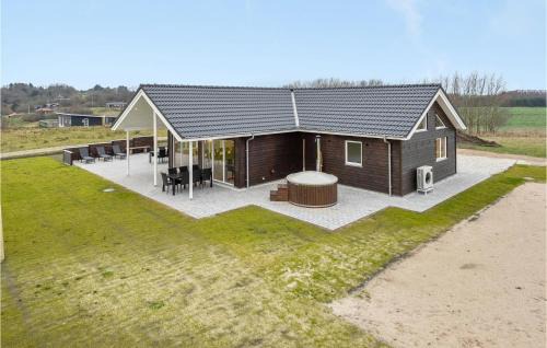 Lihme House | Stunning Home In Spøttrup With Sauna