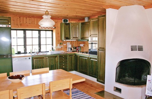 Tarnaby House | Stunning home in Tärnaby with kitchen