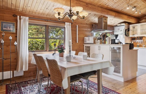 Bøtø By House | Stunning home in Væggerløse with WiFi