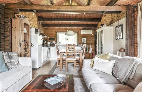 Vastra Torup House | Stunning home in Västra Torup with WiFi
