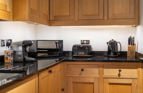Knightsbridge and Belgravia House | Stunning Knightsbridge Townhouse with Patio