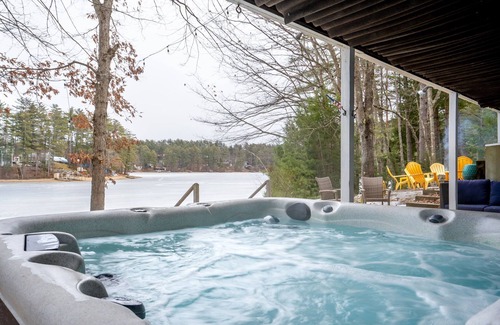 East Wakefield House | Stunning Lakefront Oasis—Hot Tub, Beach & Luxury!
