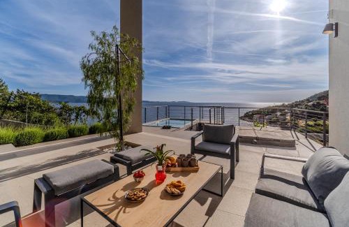 Nerezise Villa | Stunning, luxury villa on the island Brač