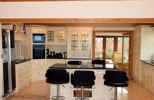 Cleggan Apartment | Stunning Luxury with views of the sea