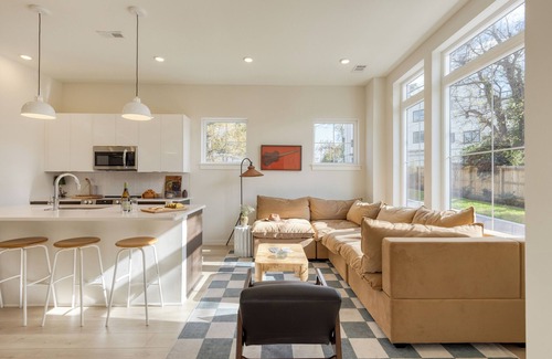 McFerrin Park House | Stunning New Build in East Nash | Minutes to Broadway | The Stage by AvantStay