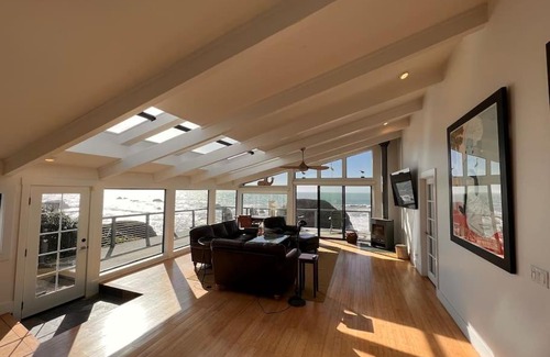 Sereno del Mar House | Stunning Oceanfront Escape