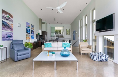 Lihue House | Stunning Oceanfront Home @ Kalapaki Bay, AC, Sleeps 8