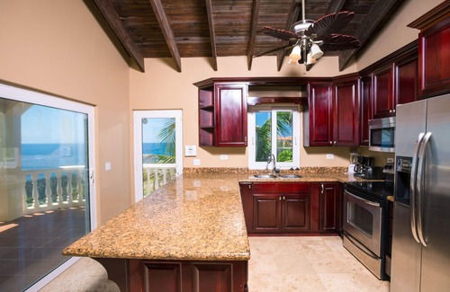 Lighthouse Estates House | Stunning Oceanfront Villa private pool, & Constant Sea Breeze