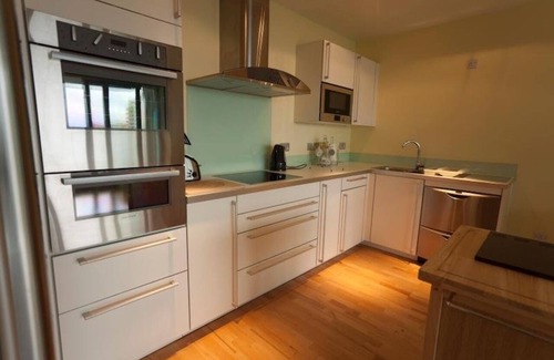 Gibraltar Apartment | Stunning One Bedroom Apartment Overlooking Pools And Marina In Ocean Village