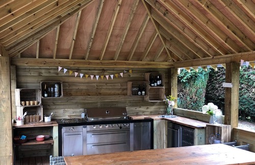 Watlington House | Stunning Oxfordshire 5 Bedroom House in 2 acres