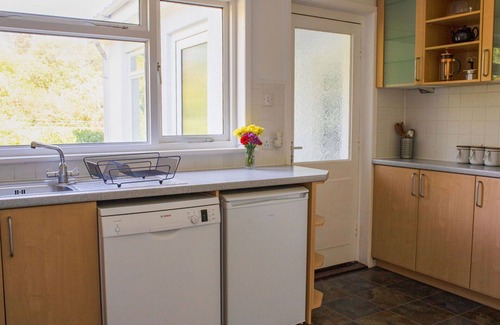 Portree House | Stunning private villa for 4 guests with WIFI, TV and patio