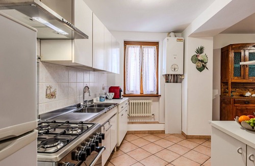 Claino Con Osteno House | Stunning private villa for 5 people with WIFI, balcony and pets allowed