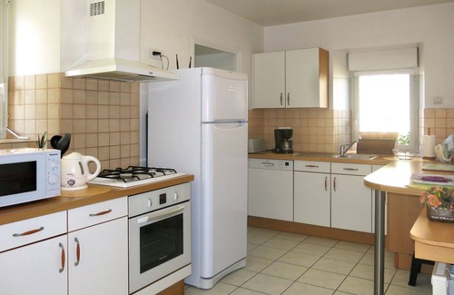 Le Tronchet House | Stunning private villa for 6 people with WIFI, TV, terrace and parking
