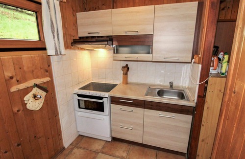 Krasna Lipa House | Stunning private villa for 5 guests with WIFI, TV, terrace, pets allowed, panoramic view and par.