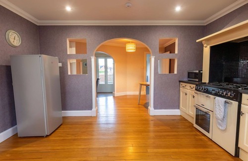 South Galson Villa | Stunning private villa for 10 people with WIFI and TV