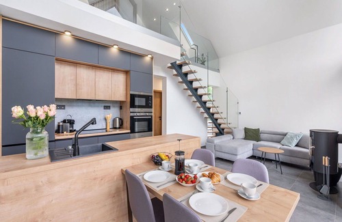 Dolni Laz House | Stunning private villa for 6 people with WIFI, A/C, hot tub, TV, terrace, pets allowed and parking