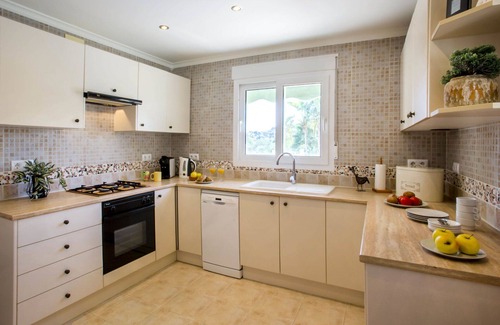 Orba House | Stunning private villa for 6 guests with WIFI, private pool, A/C, TV, terrace and parking