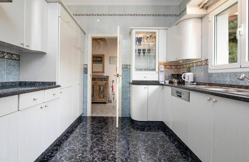 Trencall Villa | Stunning private villa with private pool, WIFI, A/C, TV, patio, pets allowed and parking