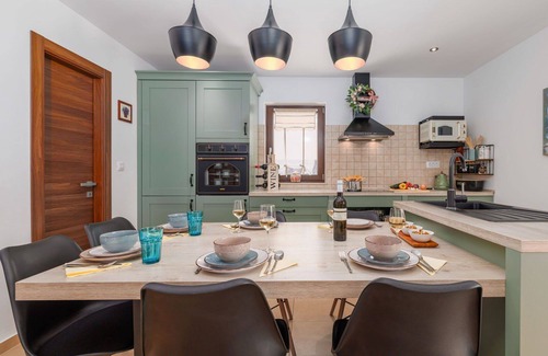 Sveti Ivan Dobrinjski House | Stunning private villa with A/C, WIFI, private pool, TV, terrace, pets allowed and parking