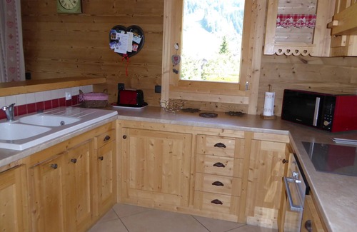 Pralognan-la-Vanoise Ski Chalet | Stunning Recent Chalet with Modern Amenities in Pralognan-la-Vanoise