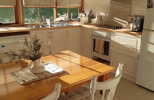 Clarence Point Cottage | Stunning River Shack in Clarence Point