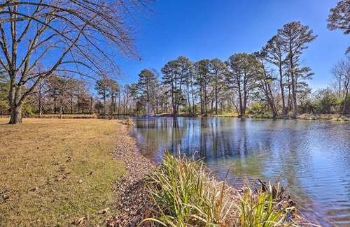 Rogers Villa | Stunning Rogers Villa with Pond about 7 Mi to Lake