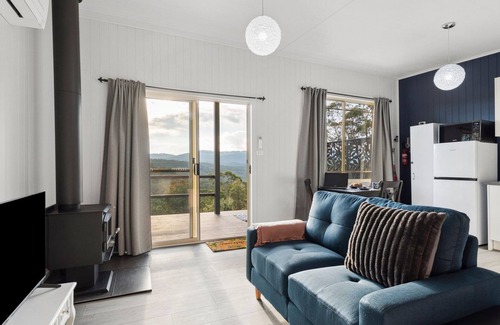 Bilpin Cabin | Stunning romantic hideaway with unsurpassed views of the Wollemi National Park