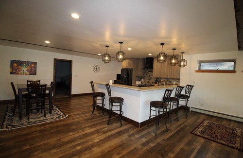 Ridgway Apartment | Stunning San Juan Mountain Views! Walking to Downtown Ridgway! Lower Level