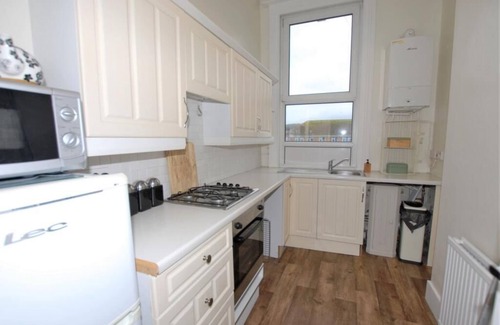 Hythe Apartment | Stunning Sea Front Apartment