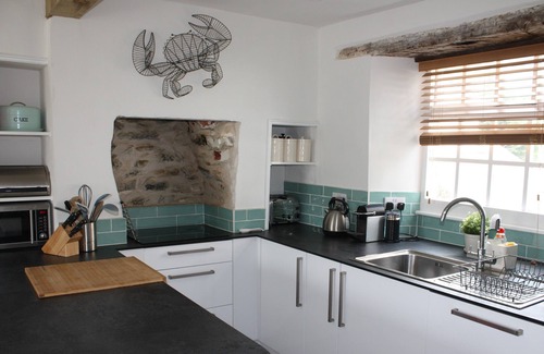 Mevagissey Cottage | Stunning Sea/Harbour Views in a Beautiful Stone Built Cottage - Village Location