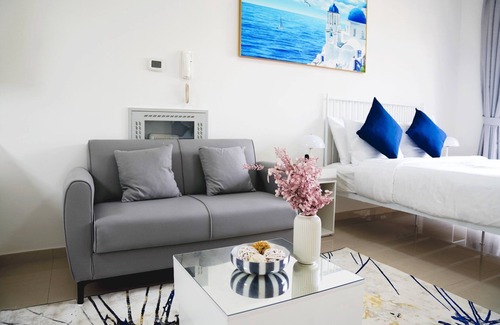 Bab Al Bahr Apartment | Stunning Sea View Apt. with Balcony - RAK