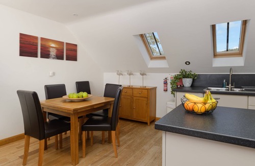 Seaton Apartment | Stunning Sea Views from this 2 Bedroom Seaside Townhouse