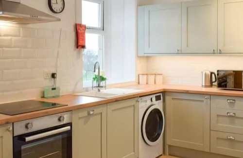 Burntisland Apartment | Stunning Sea Views in Central Burntisland