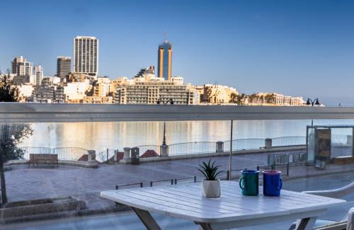Tower Road Apartment | Stunning - SunnySide 3-Bedroom