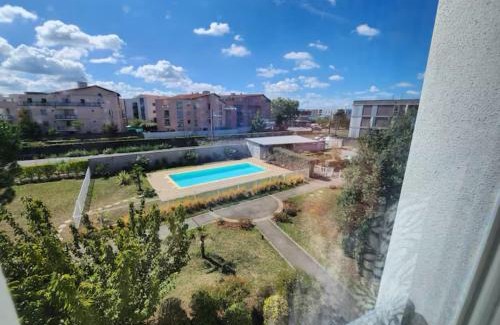 Meyzieu Nord Ouest Apartment | Stunning T2 pool box-Meyzieu Gare-Stade-Eurexpo