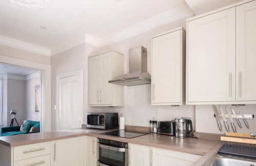 Royal Tunbridge Wells Apartment | Stunning town centre ground floor garden apartment