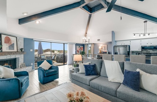 Horseshoe Bay West House | Stunning Townhome in Horseshoe Bay with Hot Tub