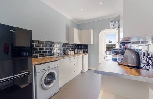 Ayr Apartment | Stunning traditional apartment - 5 minutes walk from Ayr beach!