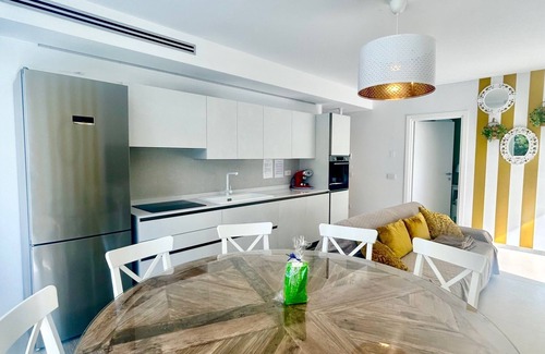 Isola Albarella Villa | Stunning villa with pool and lagoon view
