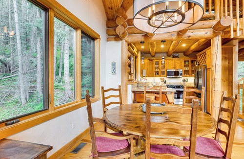 Mountain Village Cabin | Stunning Views! Ski-In/Out Mountain Village Cabin