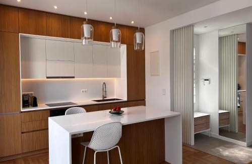 Pasalimani Apartment | Stunning View Zeas Marina - 2 bedrooms